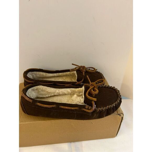Minnetonka Brown Leather fur lined moccasin slippers size 6 women’s - Picture 1 of 5